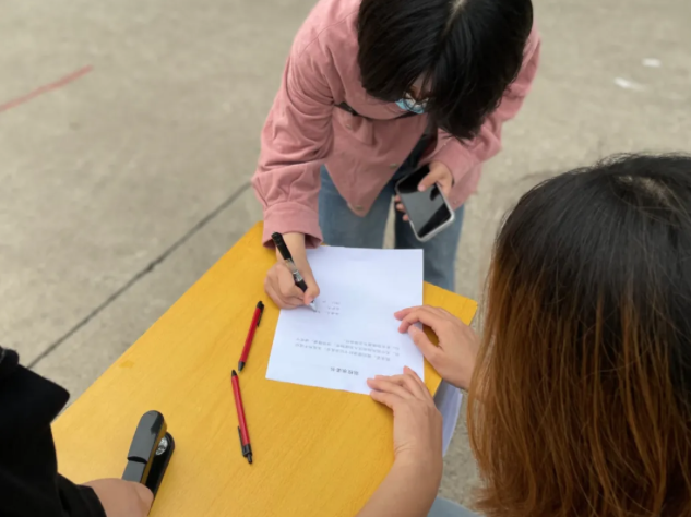 少年歸來，向光而行 ｜ 復(fù)興初高三學(xué)子返校記