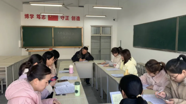 初中部 | 雄關(guān)漫道真如鐵，而今邁步從頭越——初中部召開期中考試分析會
